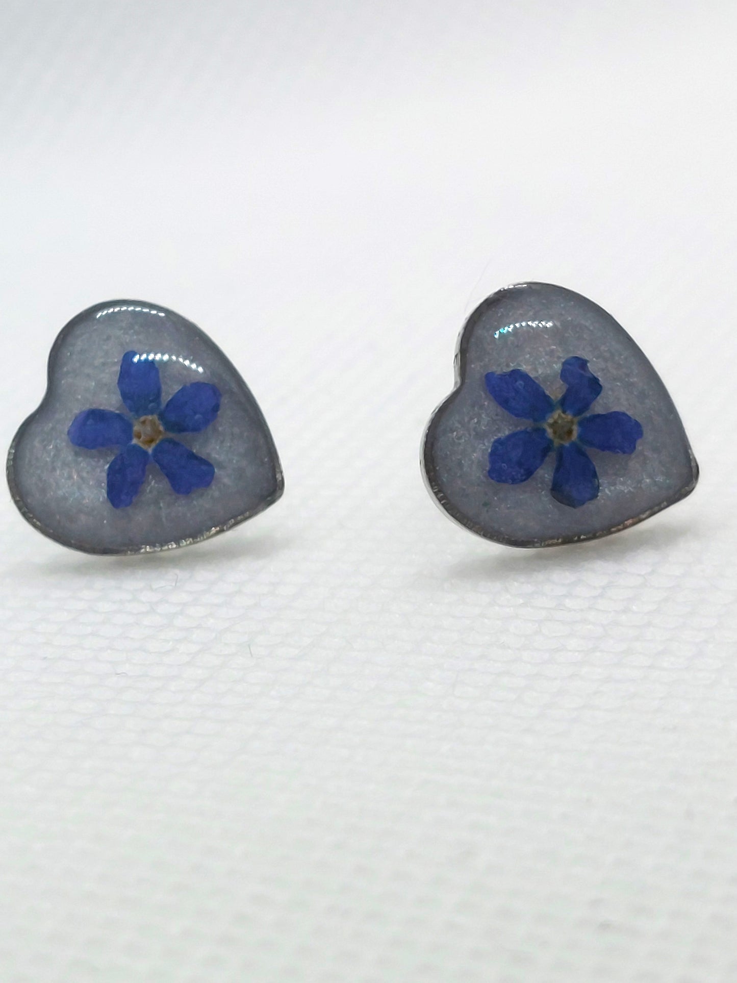 Micro Preserved Forget Me Not Heart Stud Earrings
