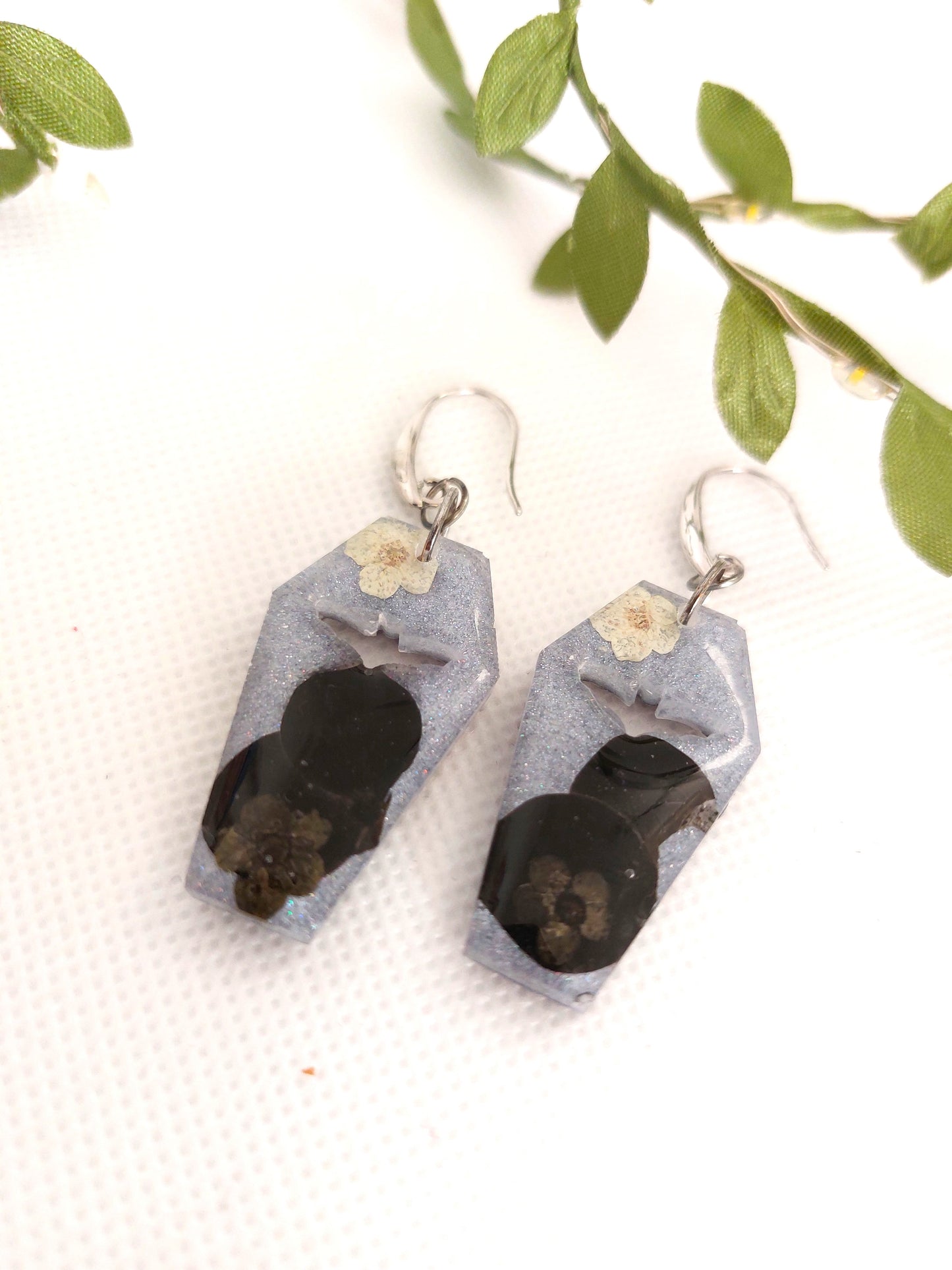 Real Dried Flower Coffin Shaped Dangle Earrings