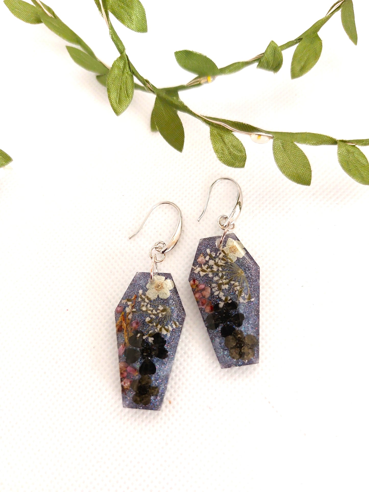Real Dried Flower Coffin Shaped Dangle Earrings