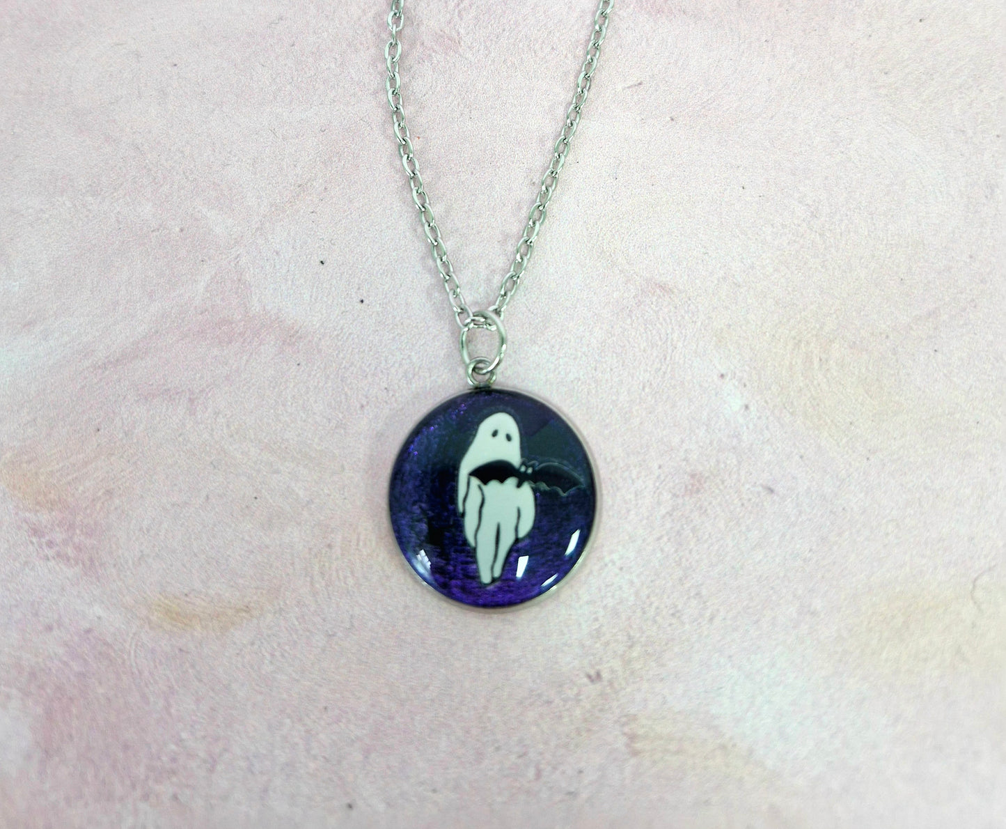 Round Ghost Halloween Necklace (Copy)