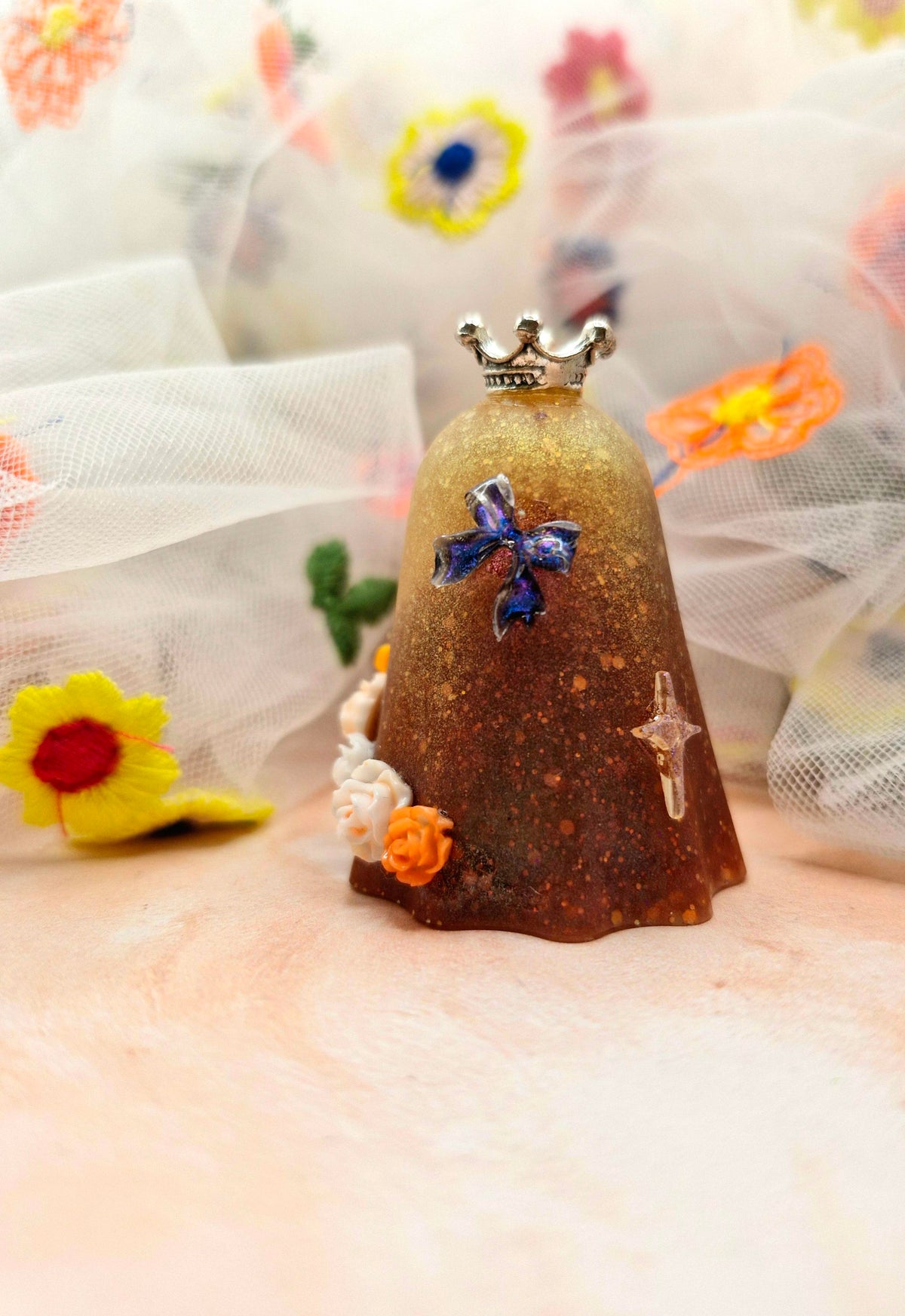 Halloween Ombre Orange Glitter Resin Ghostie