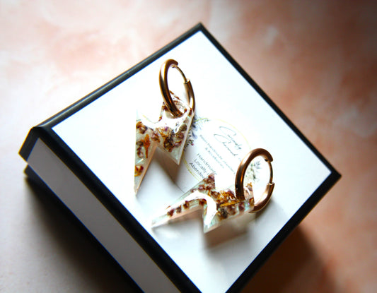 Real Dried Heather Confetti Lightning Gold Hoop Dangle Earrings