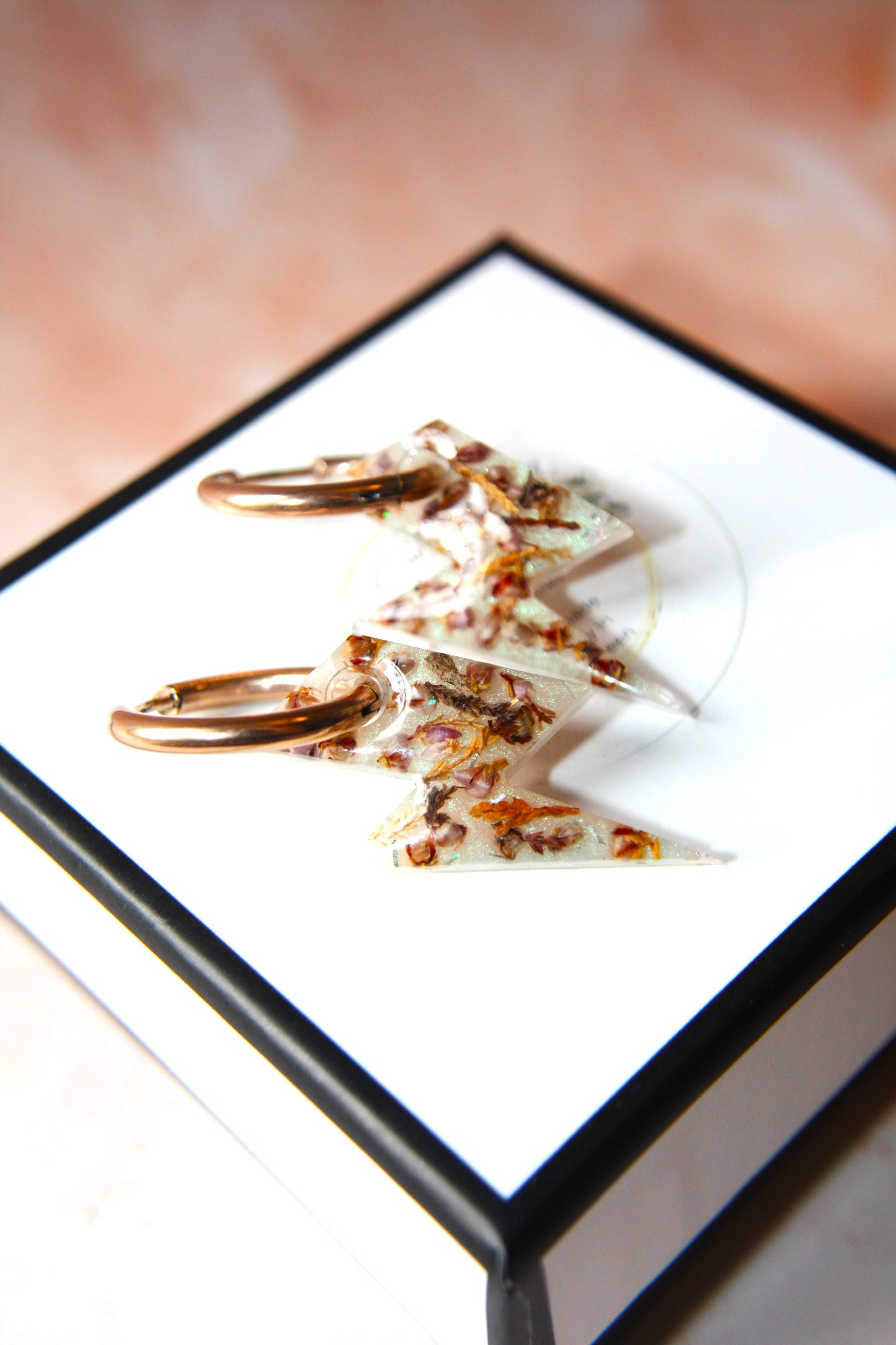 Real Dried Heather Confetti Lightning Gold Hoop Dangle Earrings