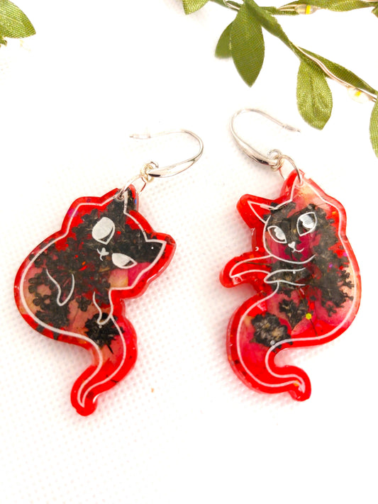 Real Dried Flower Ghost Cat Dangle Earrings