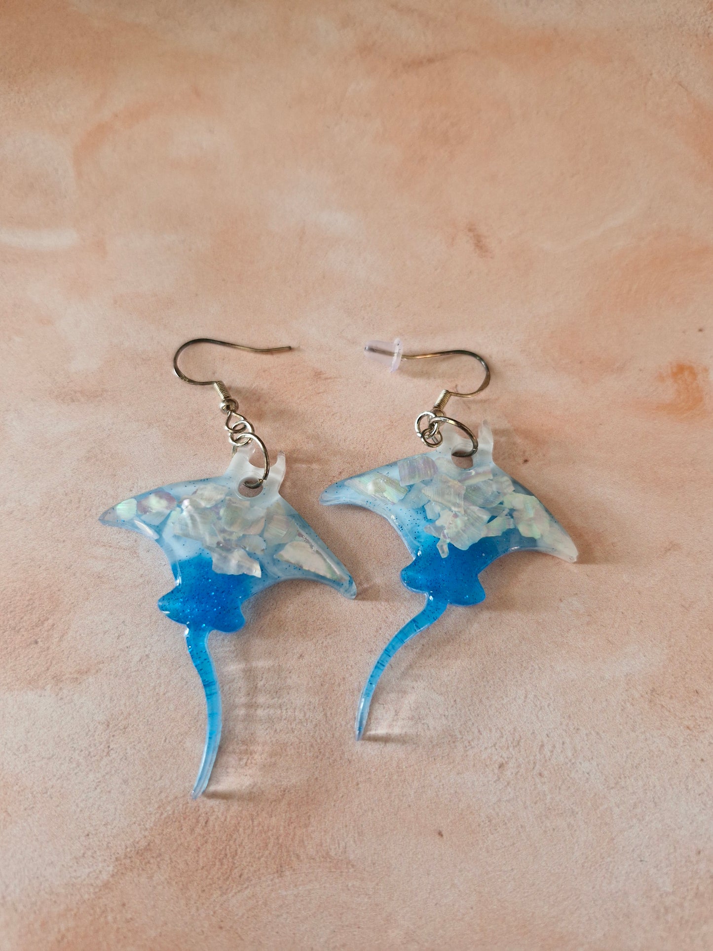 Mantary Resin Earrings with polished seashells